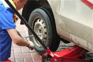 龙城附近拖车24小时服务热线电话