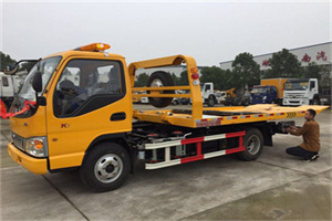 龙城哪里有拖车服务