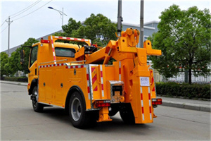 龙城高速路拖车费